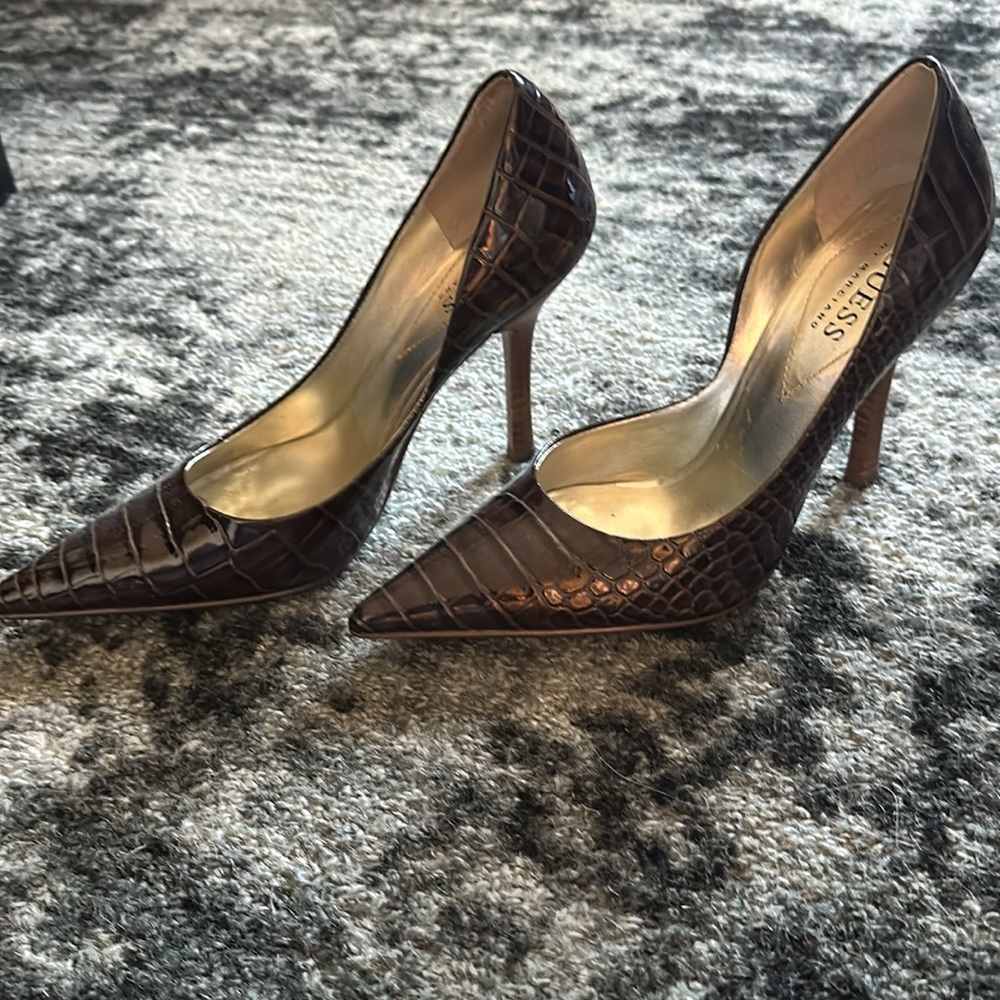 Cute Pumps - image 3